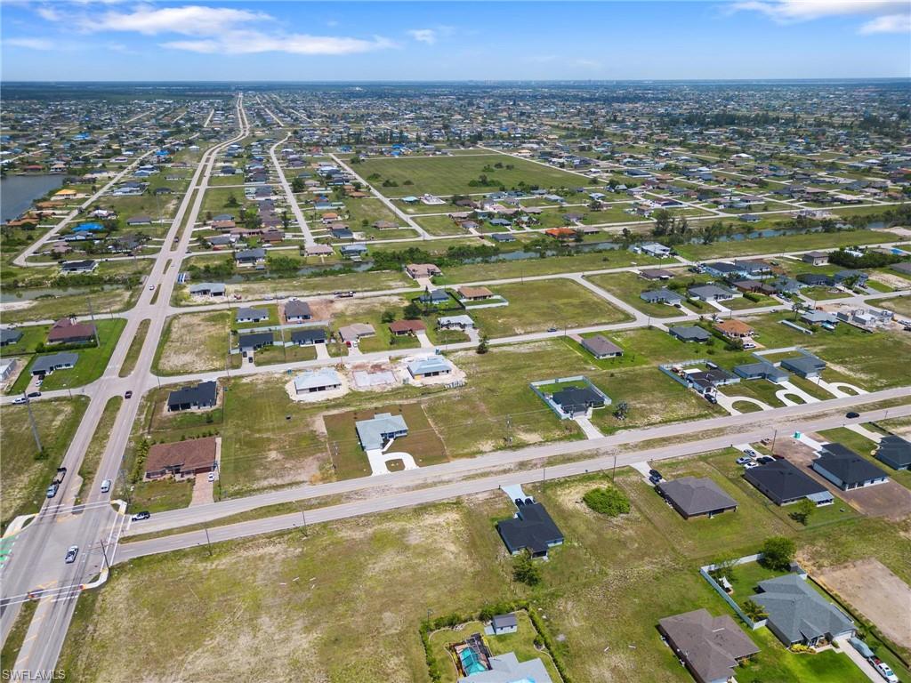 CAPE CORAL - Land