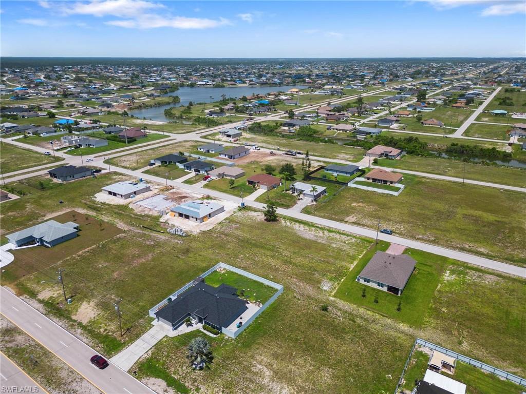 CAPE CORAL - Land