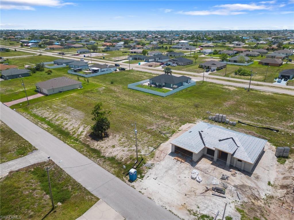 CAPE CORAL - Land