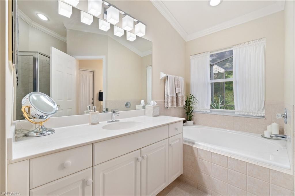 FOUNTAIN LAKES - Residential