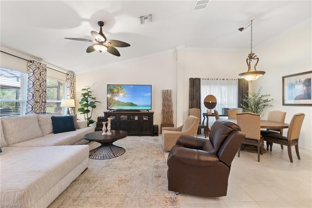 FOUNTAIN LAKES - Residential