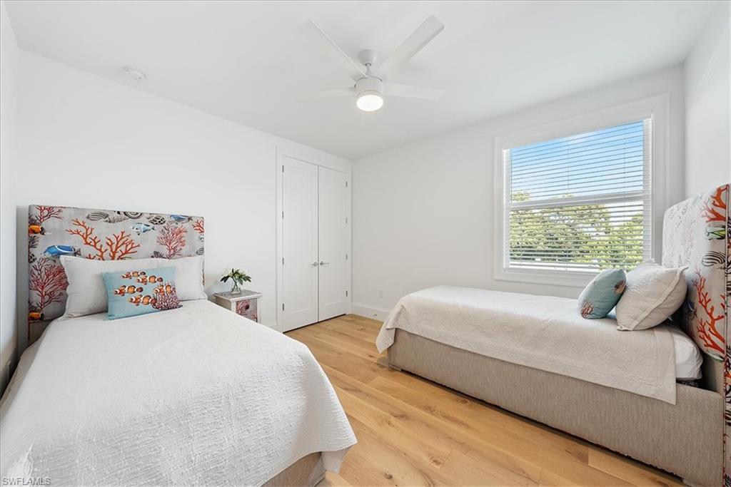 OAK KNOLL - Residential