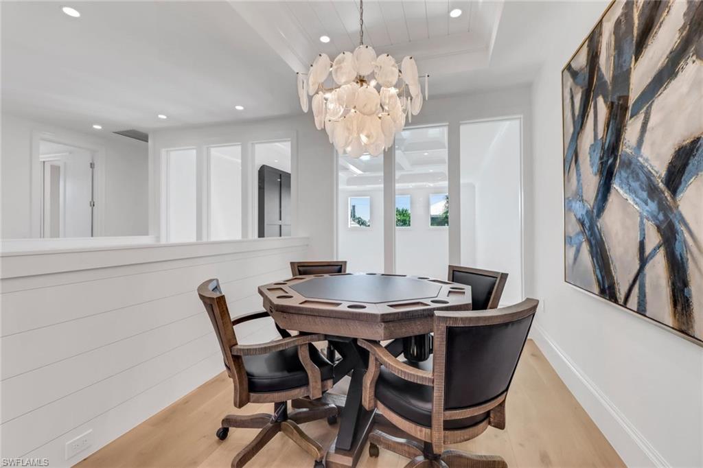 OAK KNOLL - Residential