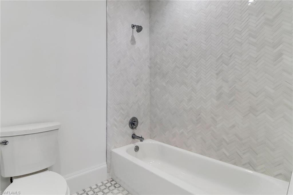 OAK KNOLL - Residential
