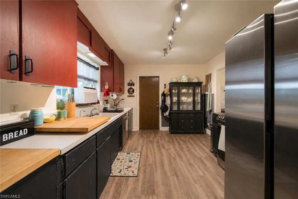 ALLEN COURT - Residential