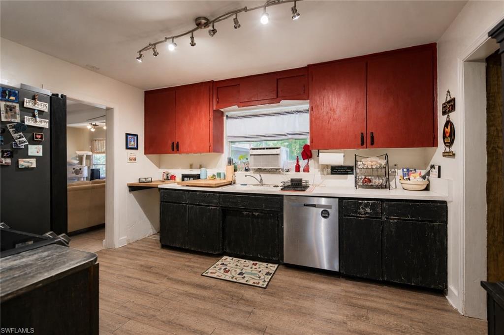 ALLEN COURT - Residential