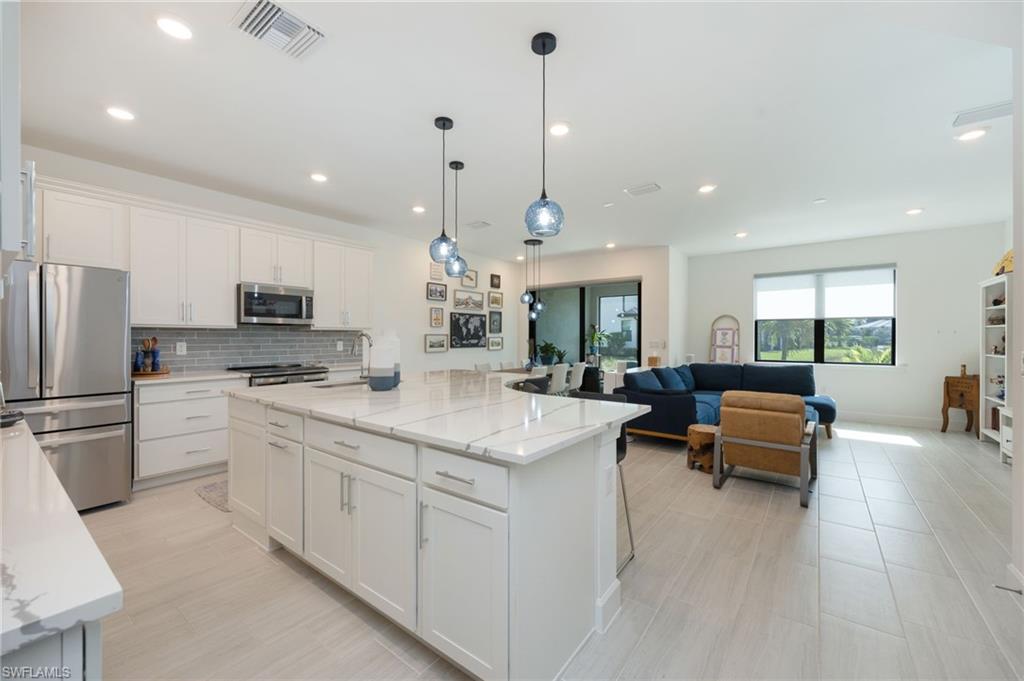 SONOMA OAKS - Residential
