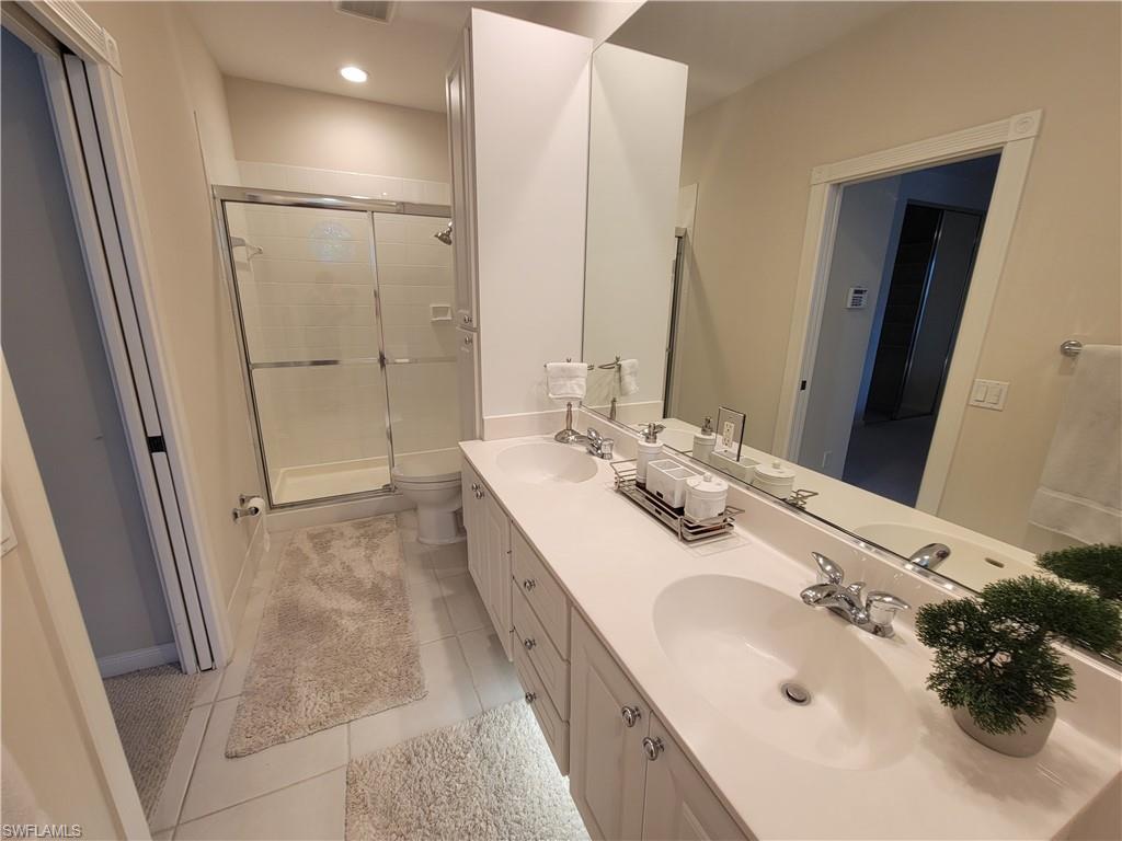 ISLAND WALK - Residential Lease