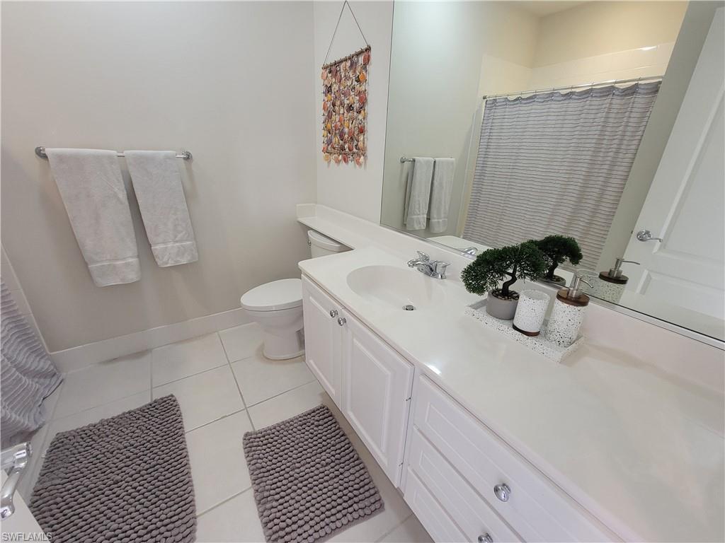 ISLAND WALK - Residential Lease