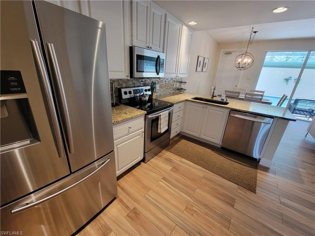 ISLAND WALK - Residential Lease