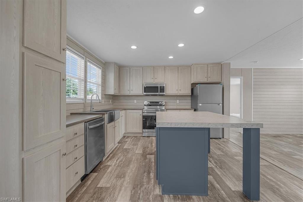 MOORE HAVEN - Residential