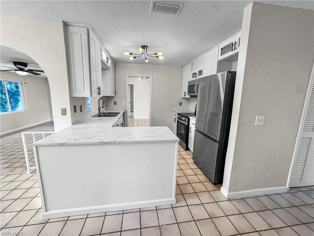 CAPE CORAL - Residential Lease