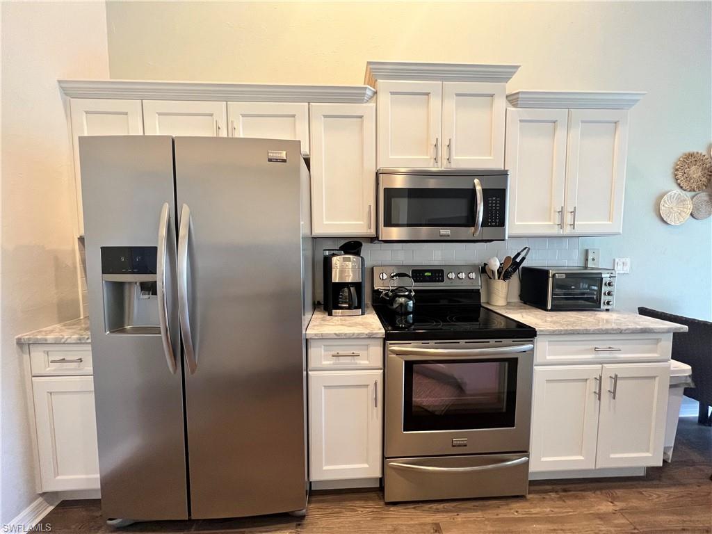 CREEKSIDE CROSSING - Residential Lease
