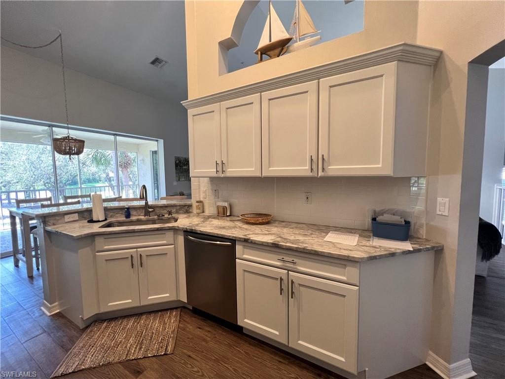 CREEKSIDE CROSSING - Residential Lease