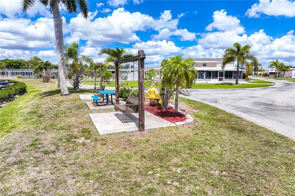 MARINERS COVE - Residential