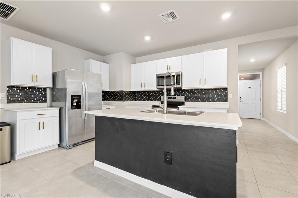 CORAL BAY - Residential