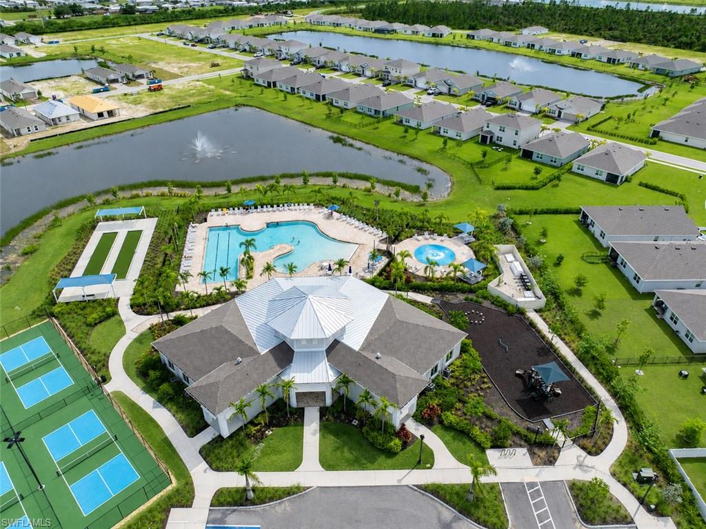 CORAL BAY - Residential