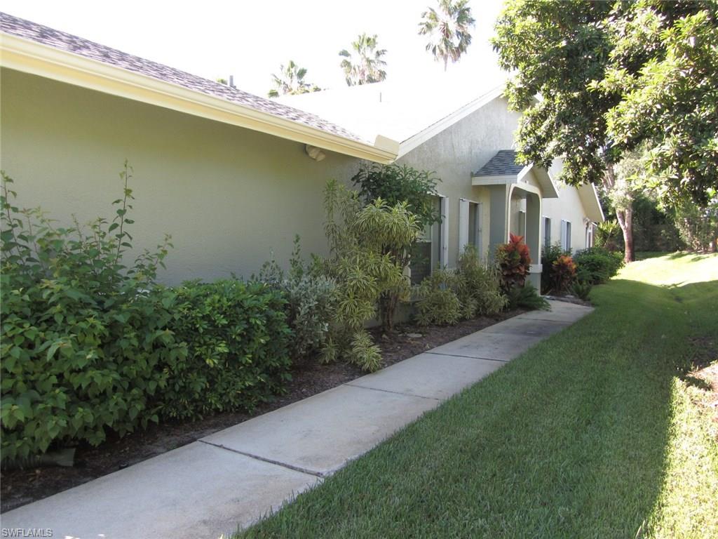 ROYAL VILLAS - Residential