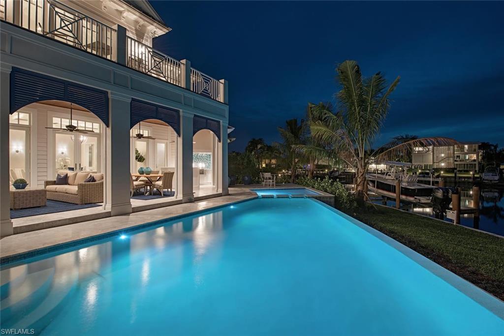 MOORINGS - Residential