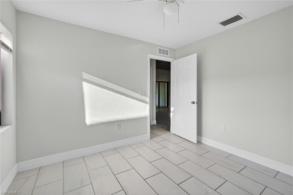 SAN CARLOS PARK - Residential Income