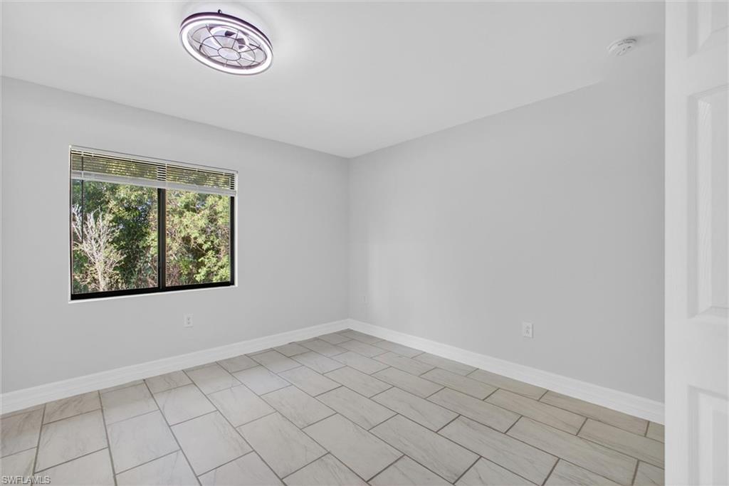 SAN CARLOS PARK - Residential Income
