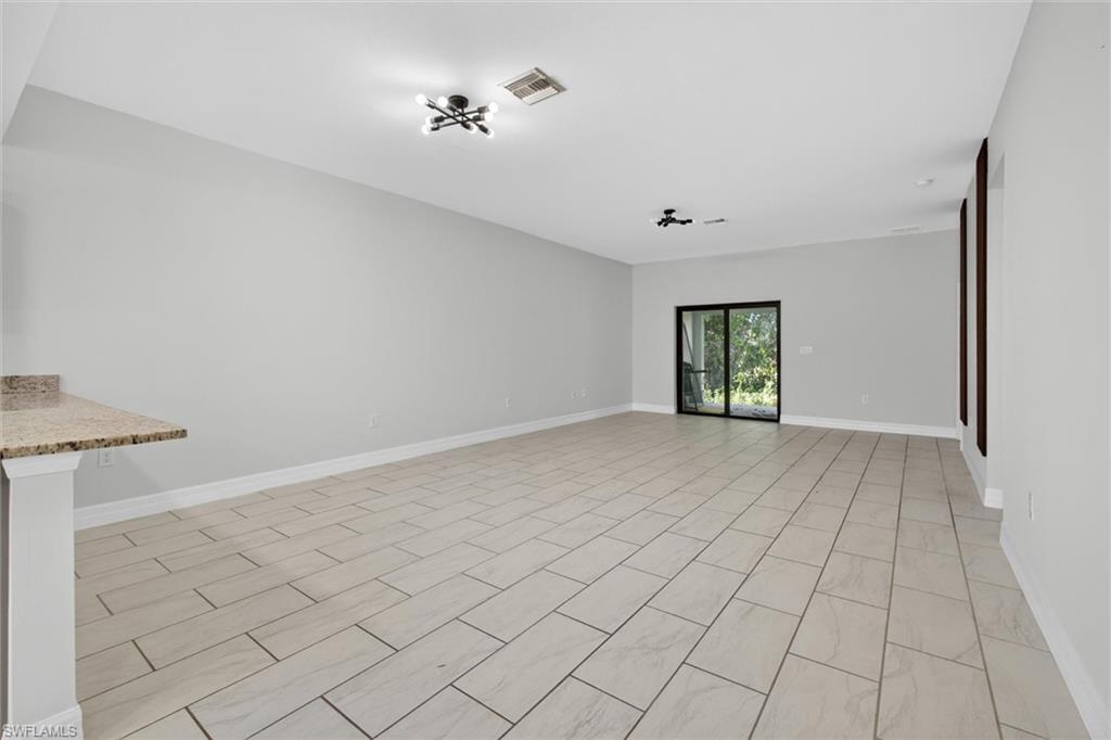 SAN CARLOS PARK - Residential Income