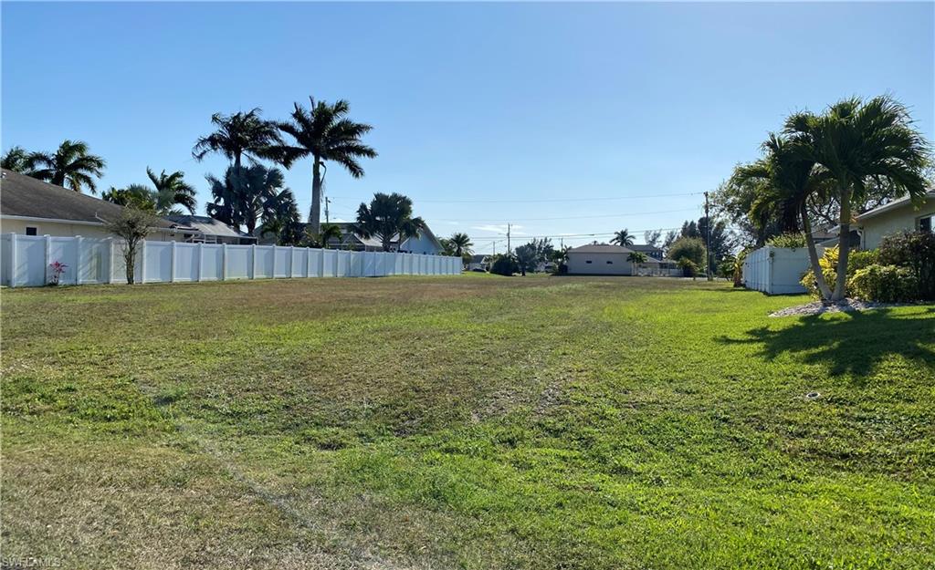 Highly desirable area of Cape Coral. Centrally located just minutes away from Pine Island Corridor with its shopping, dining and entertainment, only 5 min drive to Sun Splash Waterpark.
City Water, Sewer and Irrigation are in place and ready to hook up. No flood zone. Don't loose the opportunity, make your offer today!