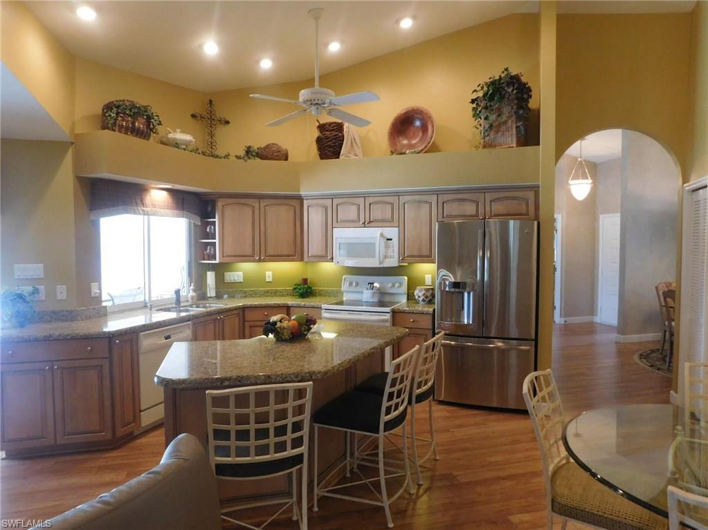 KELLY GREENS - Residential