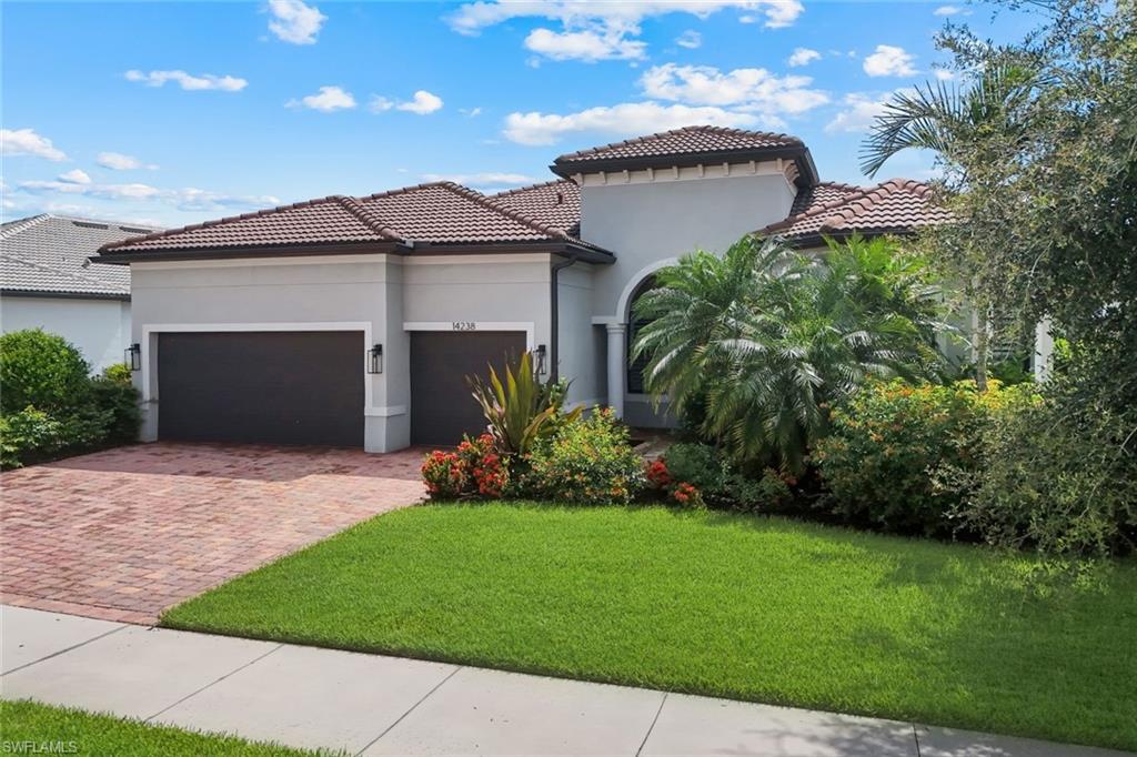 CORKSCREW SHORES - Residential