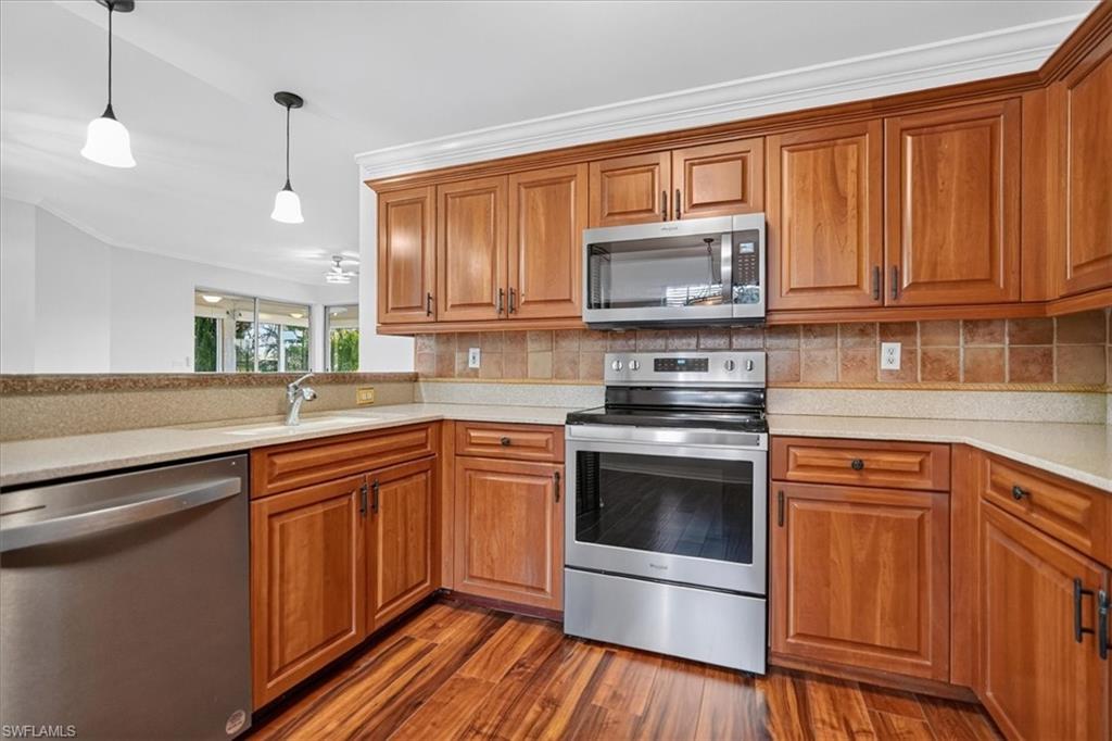 GRAND PALM VILLAGE - Residential