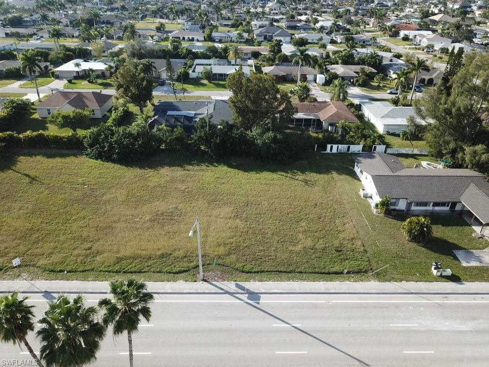 CAPE CORAL - Land