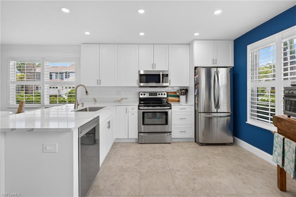 PELICAN RIDGE - Residential