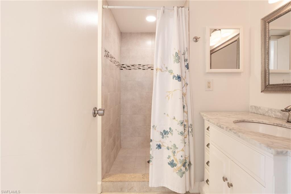 PELICAN RIDGE - Residential