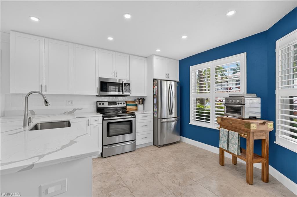 PELICAN RIDGE - Residential