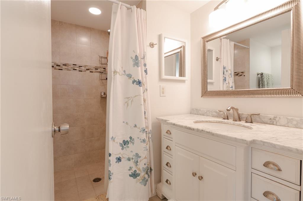 PELICAN RIDGE - Residential
