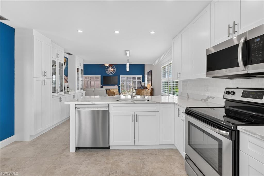PELICAN RIDGE - Residential