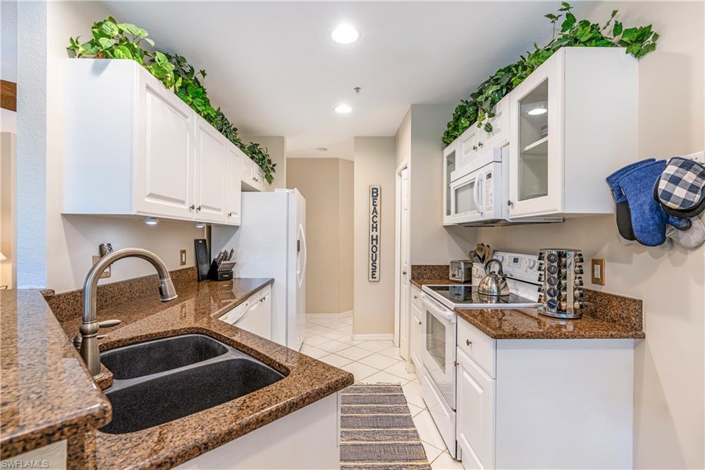 HAWK'S NEST - Residential Lease