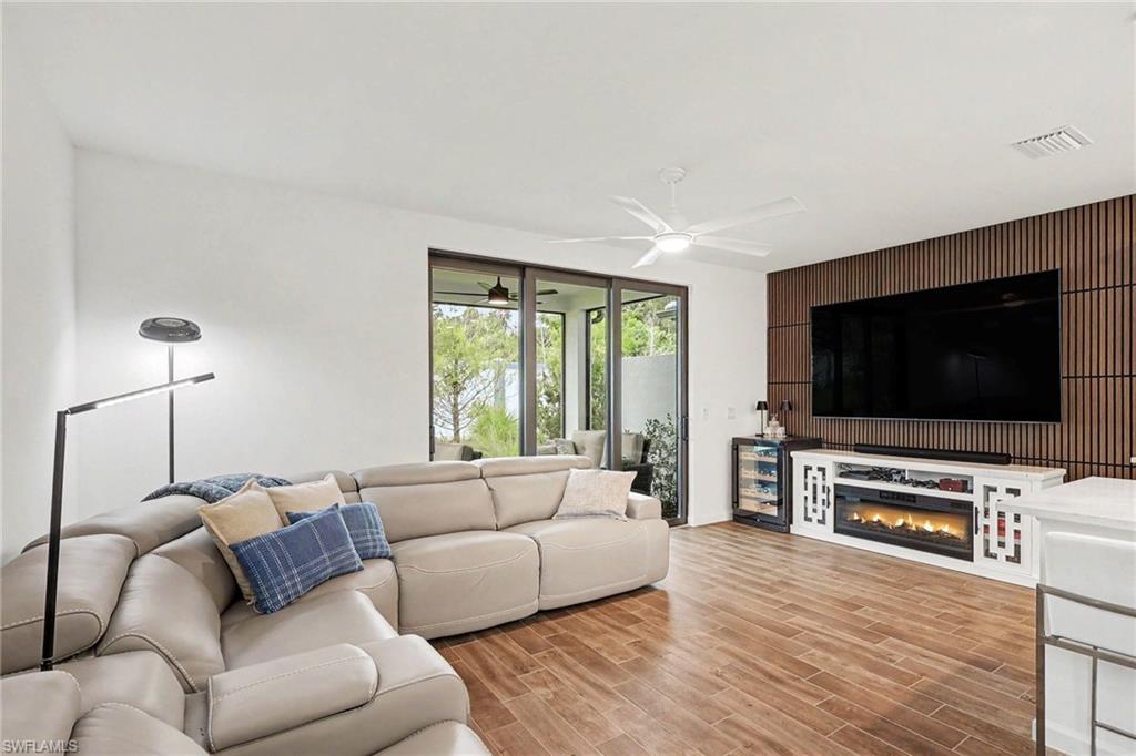 SOLIS GRANDE - Residential