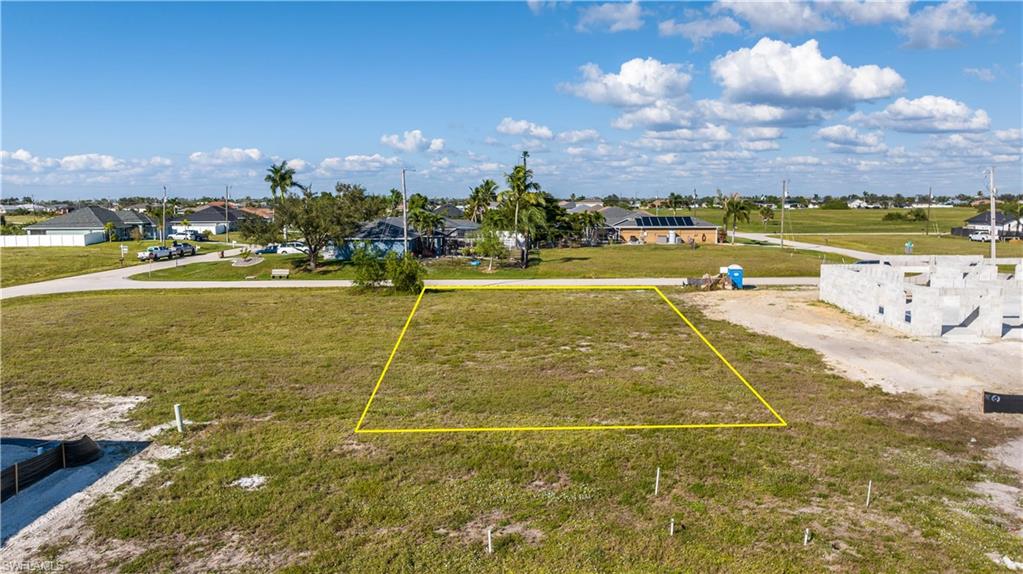 CAPE CORAL - Land