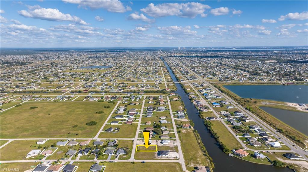 CAPE CORAL - Land