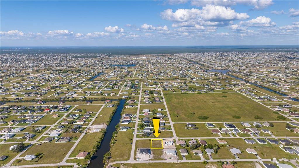 CAPE CORAL - Land