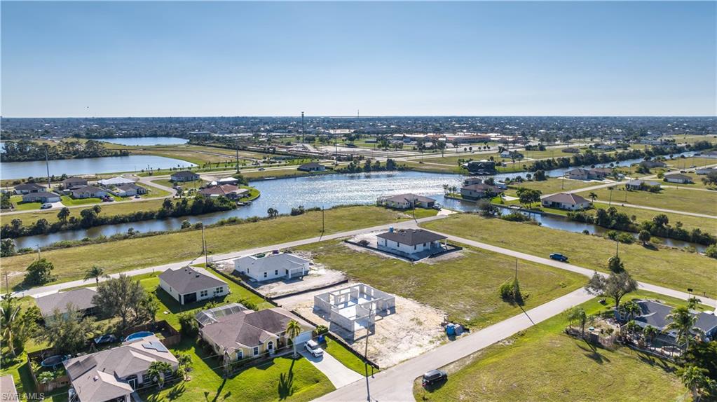 CAPE CORAL - Land