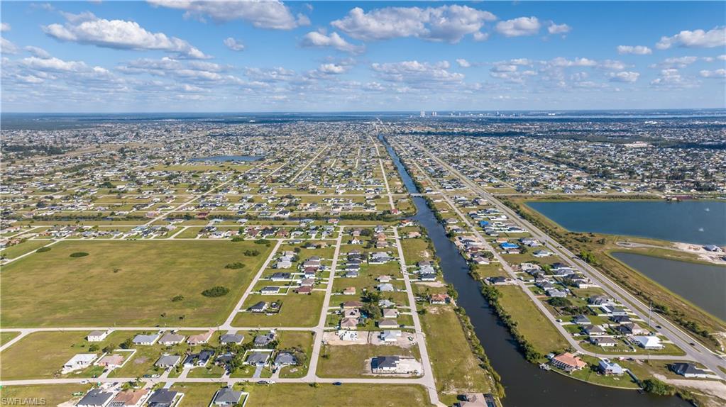 CAPE CORAL - Land