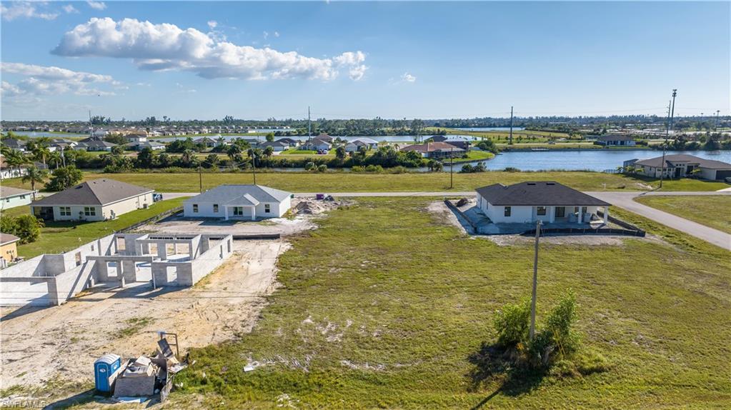 CAPE CORAL - Land