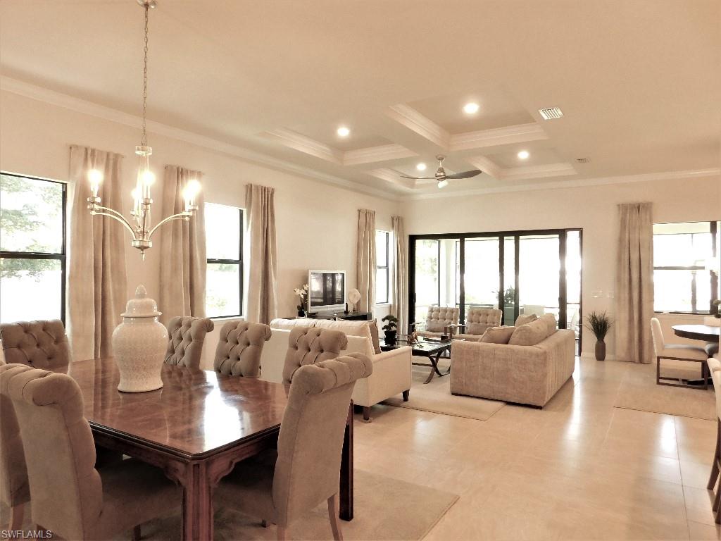 AVERY SQUARE - Residential