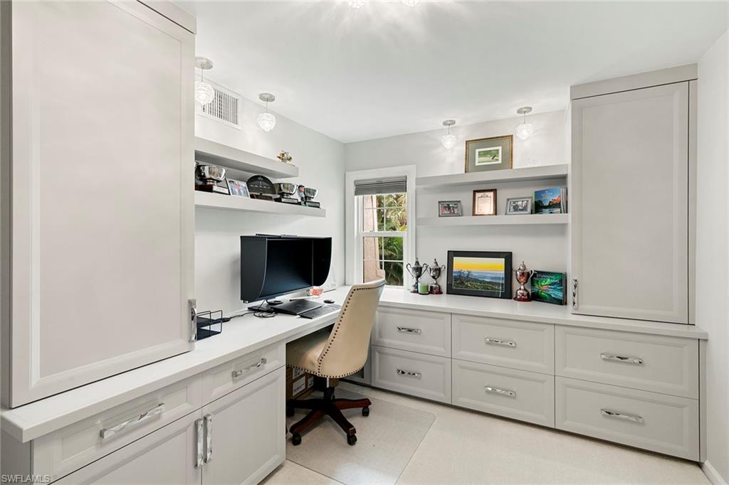 CHANTECLAIR MANOR - Residential