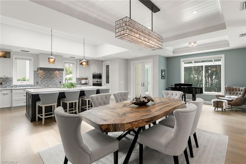 CHANTECLAIR MANOR - Residential