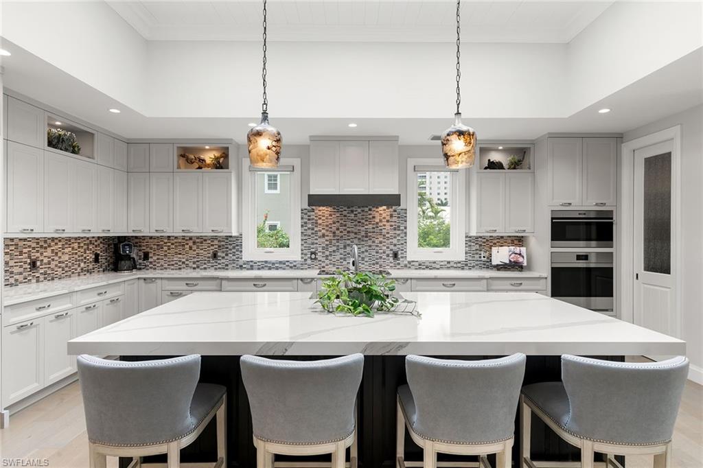 CHANTECLAIR MANOR - Residential