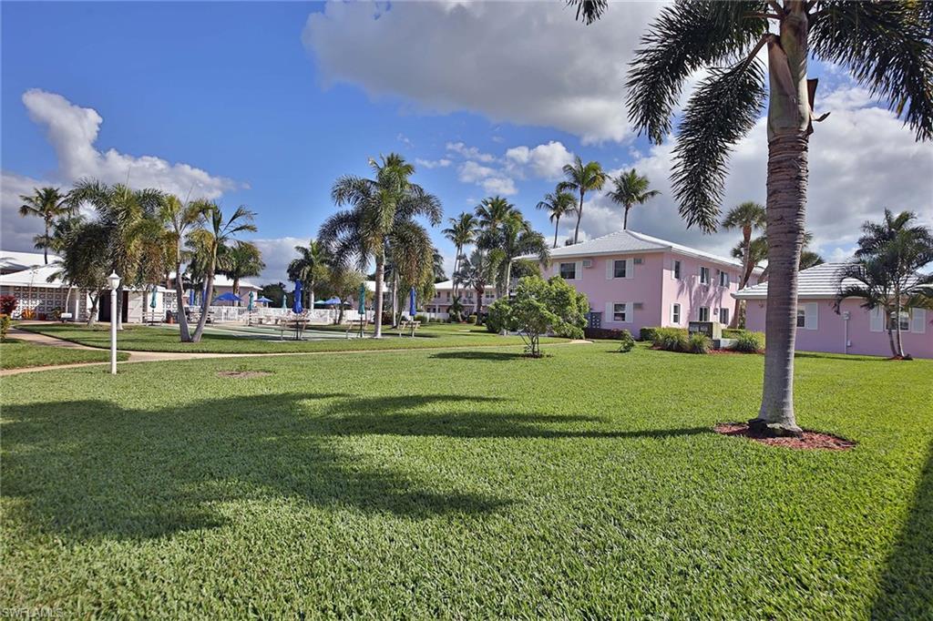 SEABREEZE APTS - Residential