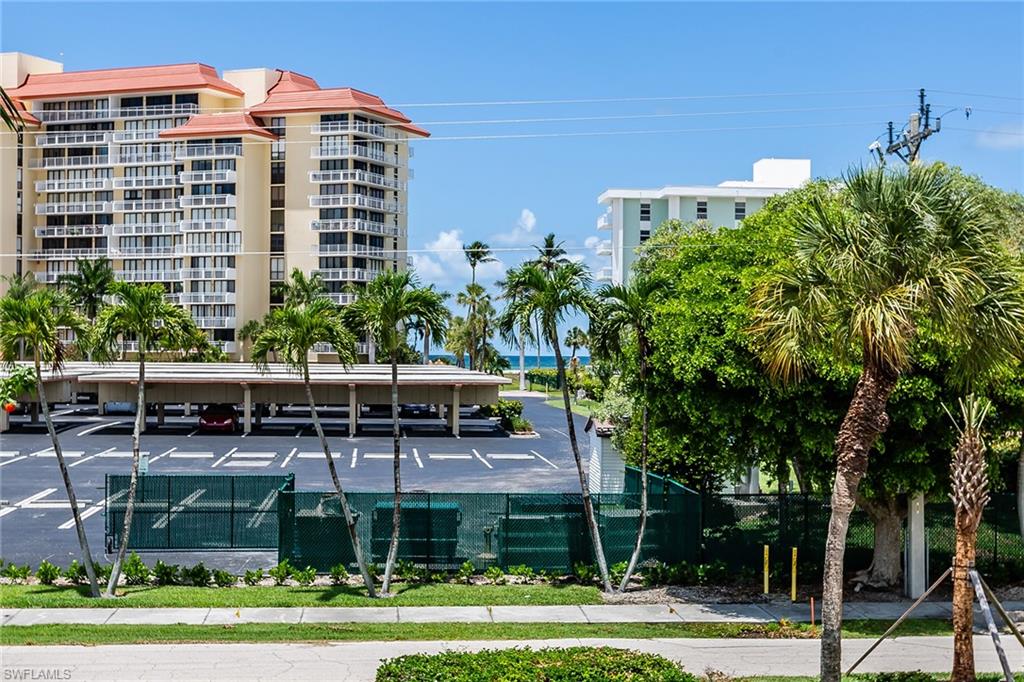 SEABREEZE APTS - Residential